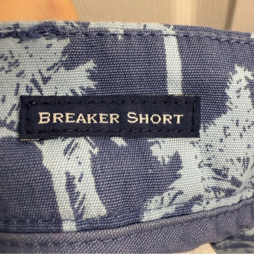 Vineyard Vines Men’s Breaker Short in Blue Tropical Palm Tree Print Size 35 GUC